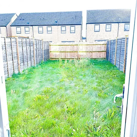 Holiday home 3bed House For Contractors Large Group Sleep Upto9 *