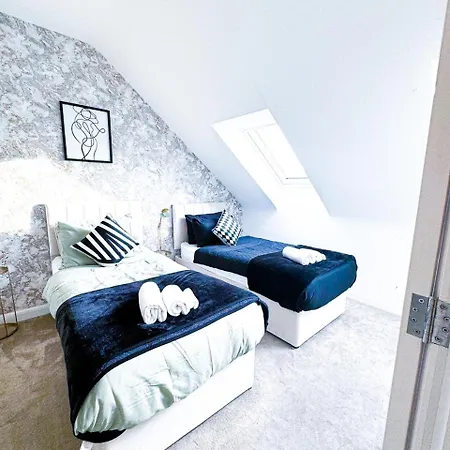 3bed House For Contractors Large Group Sleep Upto9 *