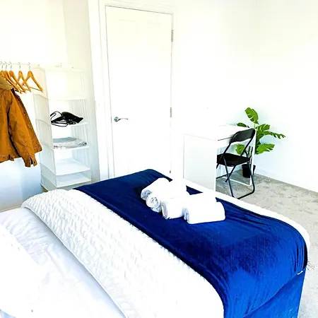 Holiday home 3bed House For Contractors Large Group Sleep Upto9