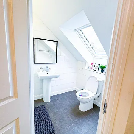 3bed House For Contractors Large Group Sleep Upto9 * Birmingham