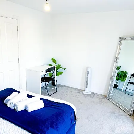3bed House For Contractors Large Group Sleep Upto9 Dom wakacyjny Birmingham